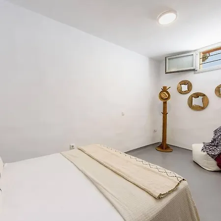 Дом отдыха Atlas In Santa Maria, Paros