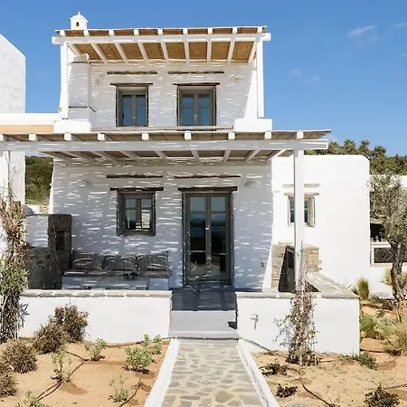 Atlas In Santa Maria, Paros